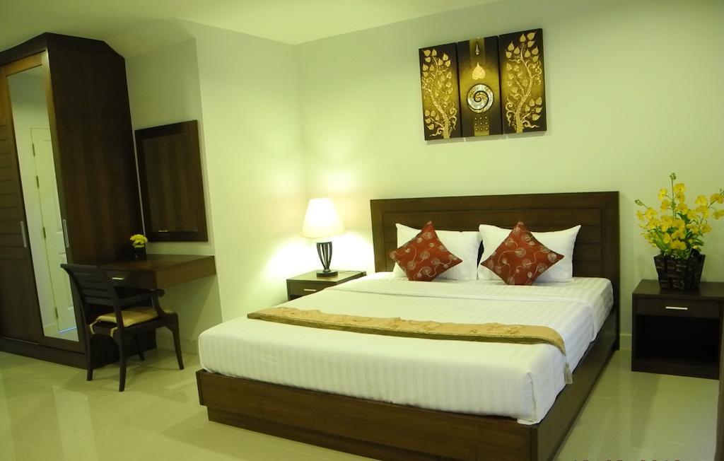Green House Phuket Pa Khlok Exterior photo